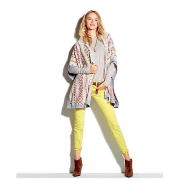 Cabi siesta poncho fringe sweater - Picture 1 of 9